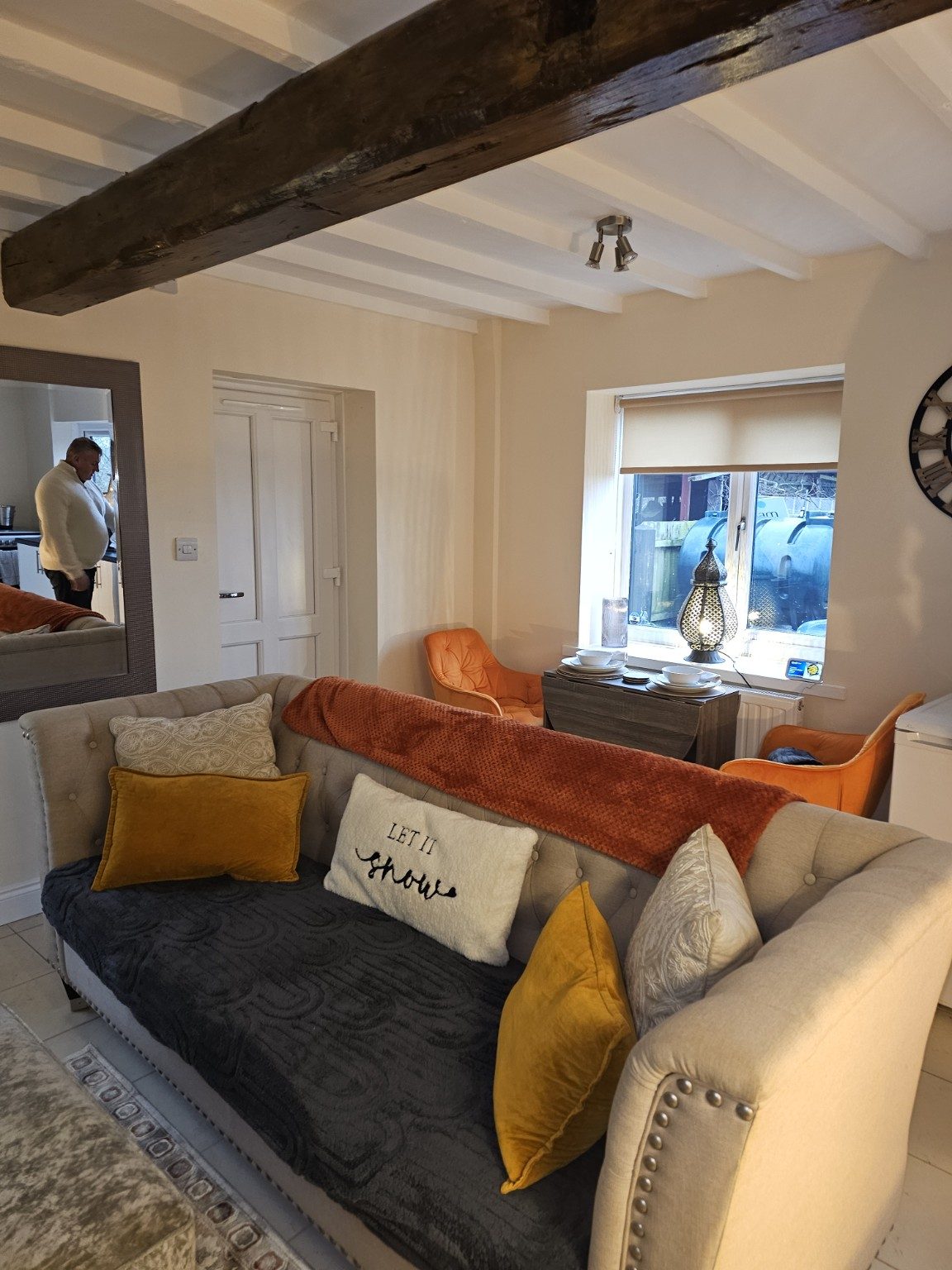 Yaffles Barn cosy lounge and dining area